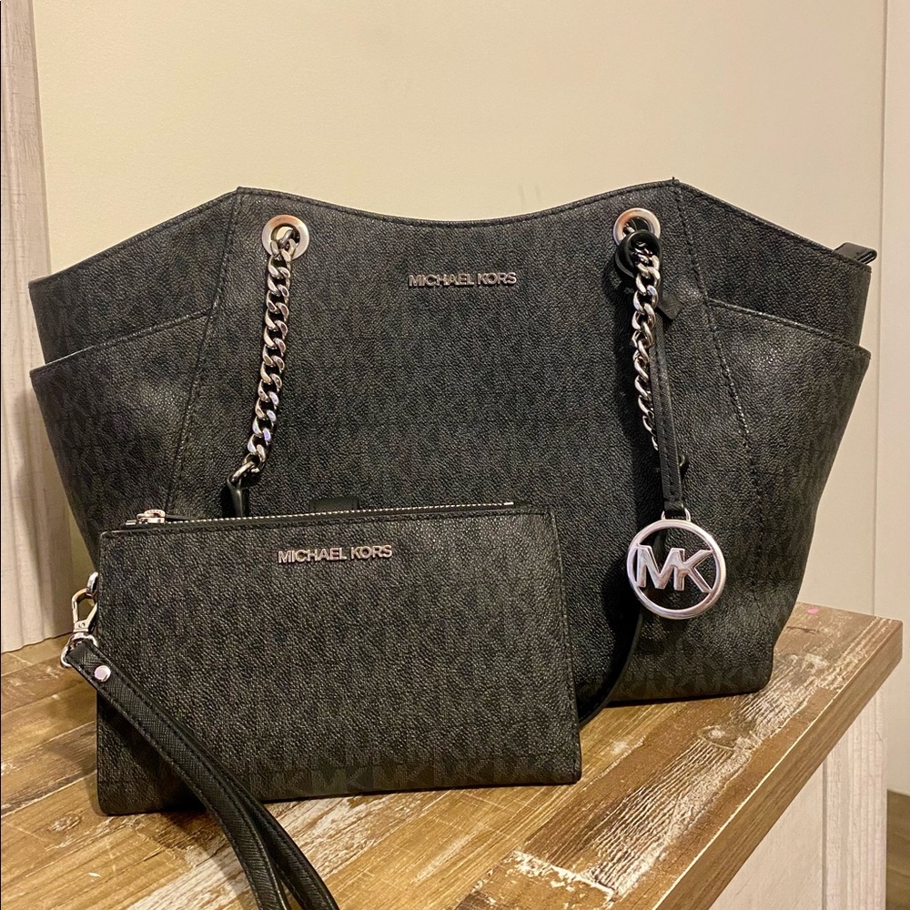 Michael Kors Bag and Wallet Set - Picture 1 of 10